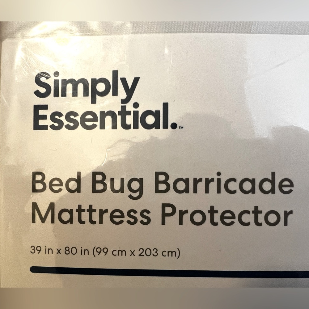 TWIN XL Simply Essential bed bug mattress protector TWIN XL